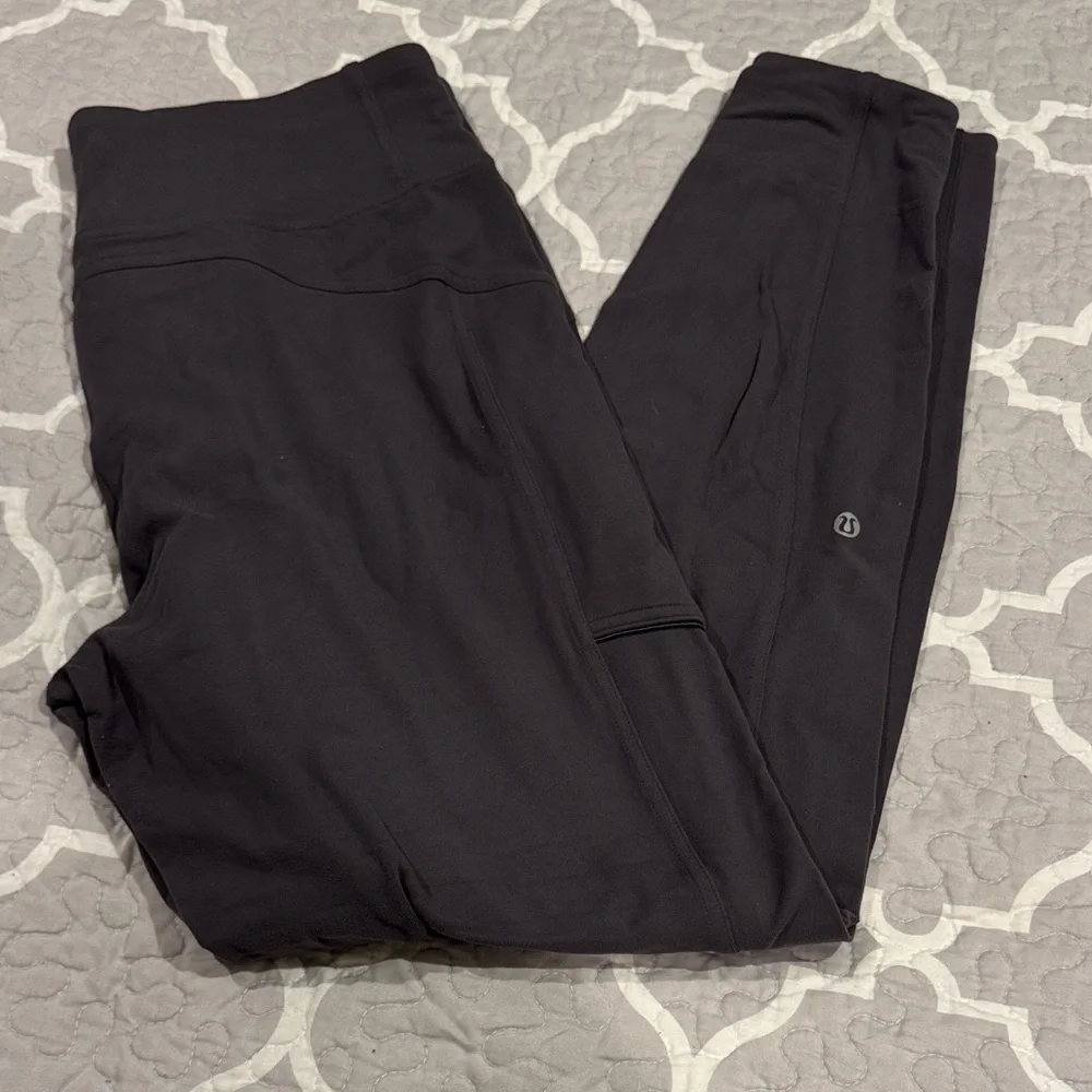 lululemon athletica Dark Charcoal Run on Jogger Sz 10